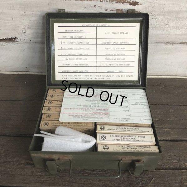 画像7: Vintage Bell System-C First Aid Kit Mettal Box Cabinet (S118）