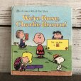 画像1: Vintage Book Snoopy We're Busy, Charlie Brown (S135） (1)