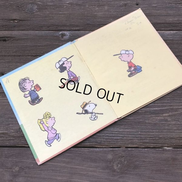 画像3: Vintage Book Snoopy We're Busy, Charlie Brown (S135）
