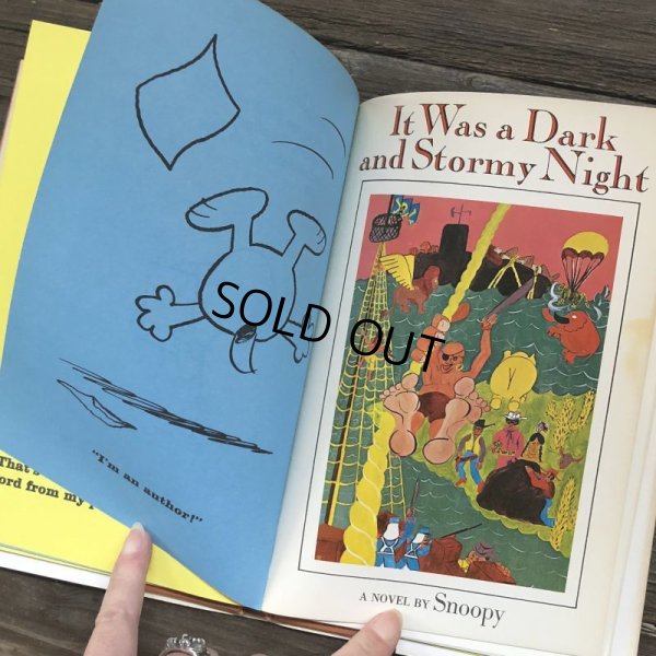 画像8: Vintage Book SNOOPY AND "It Was a Dark and Stormy Night" (S137）