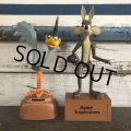 Vintage Dakin Road Runnner & Wile E. Coyote Bank Set (S292)