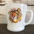 画像1: Vintage Fire King EXXON Esso Tiger D handle Mug (S353) (1)