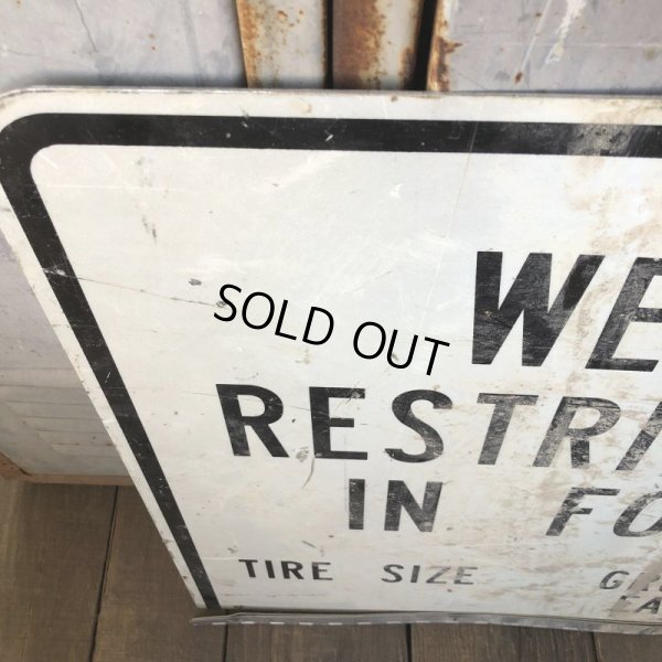 画像4: Vintage Road Sign WEIGHT RESTRICTIONS IN FORCE (S391) 