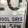 画像5: Vintage Road Sign SCHOOL DAYS 7AM - 5PM SPEED 20 (S392) 