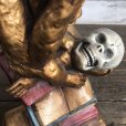 画像6: Vintage Darwin Monkey On Books w/ Skull Chalkware Statue (S485)