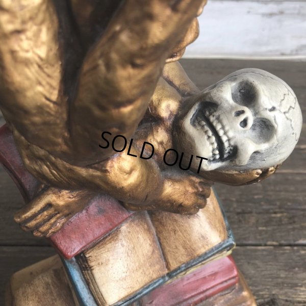 画像6: Vintage Darwin Monkey On Books w/ Skull Chalkware Statue (S485)