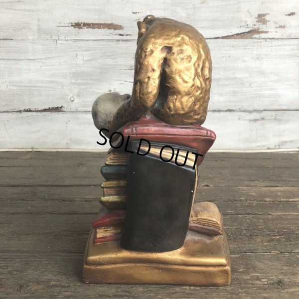 画像4: Vintage Darwin Monkey On Books w/ Skull Chalkware Statue (S485)