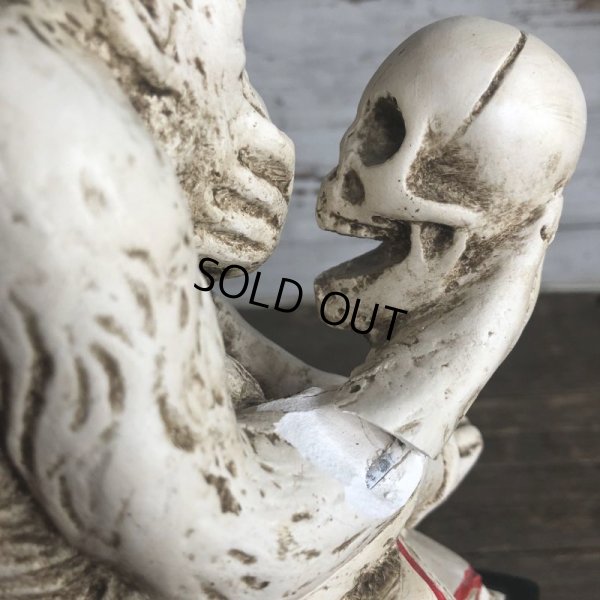 画像7: ※ご来店引き取り限定SALE※ Vintage Darwin Monkey On Books w/ Skull Chalkware Statue (S486)