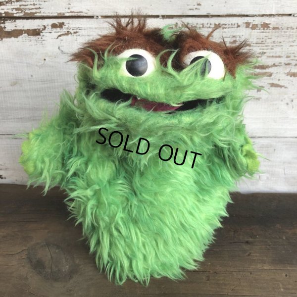 画像2: Vintage Knickerbocker Sesame Street Oscar Hand Puppet Doll (S632)