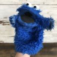 画像1: Vintage Knickerbocker Sesame Street Cookie Monster Hand Puppet Doll (S631) (1)