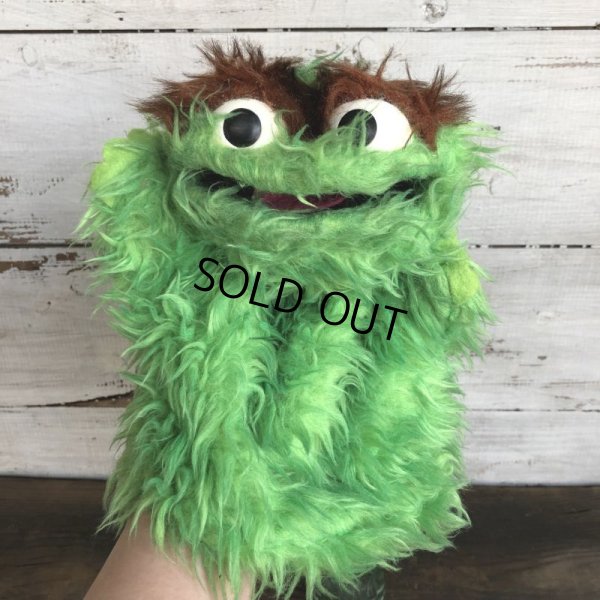 画像1: Vintage Knickerbocker Sesame Street Oscar Hand Puppet Doll (S632)