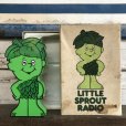 画像1: 80s Vintage Little Green Sprout RADIO (S681) (1)