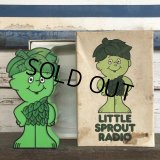 80s Vintage Little Green Sprout RADIO (S681)