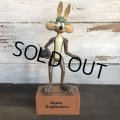 Vintage WB  W.E. Coyote Bank Figure R.Dakin (S691)