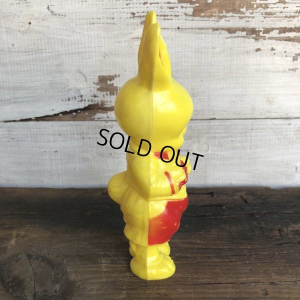 画像4: Vintage Bunny Plastic Shaker Baby Toy (S742)