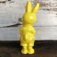 画像3: Vintage Bunny Plastic Shaker Baby Toy (S742)