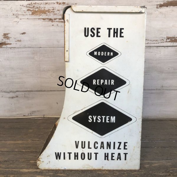 画像11: Vintage Mobile Store Display Metal Cabinet (S918)