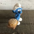 画像2: 1996 McDonald's Happy Meal Bread Smurf PVC (S911) (2)