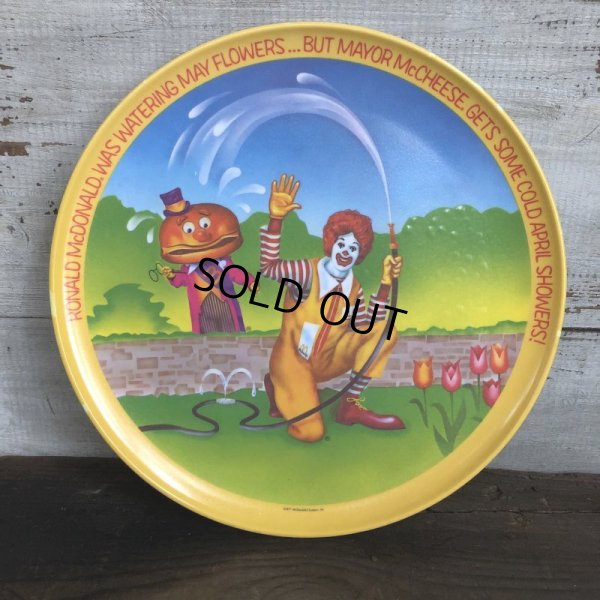 画像1: Vintage 1977 McDonalds Plastic Plate ...Cold April Showers! (T097) 