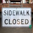 画像1: Vintage Road Sign SIDEWALK CLOSED (T225) (1)