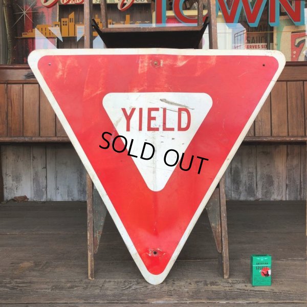 画像1: Vintage Road Sign YIELD (T222)