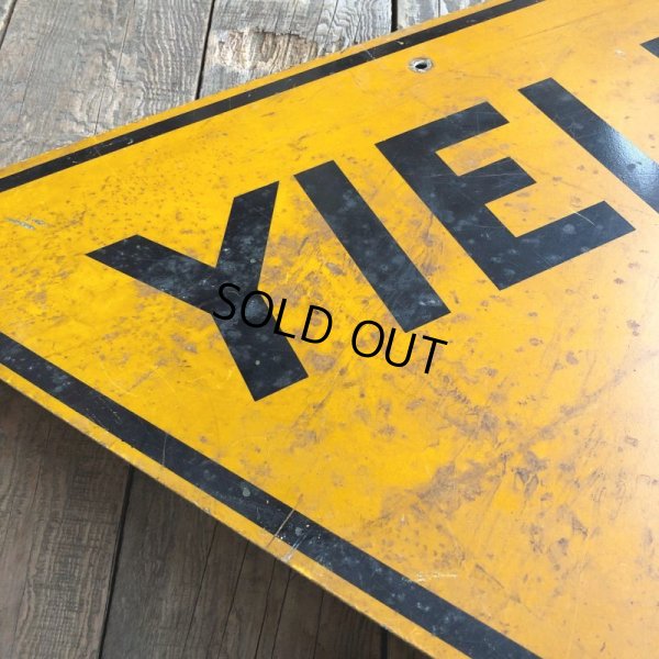 画像6: Vintage Road Sign YIELD (T221)