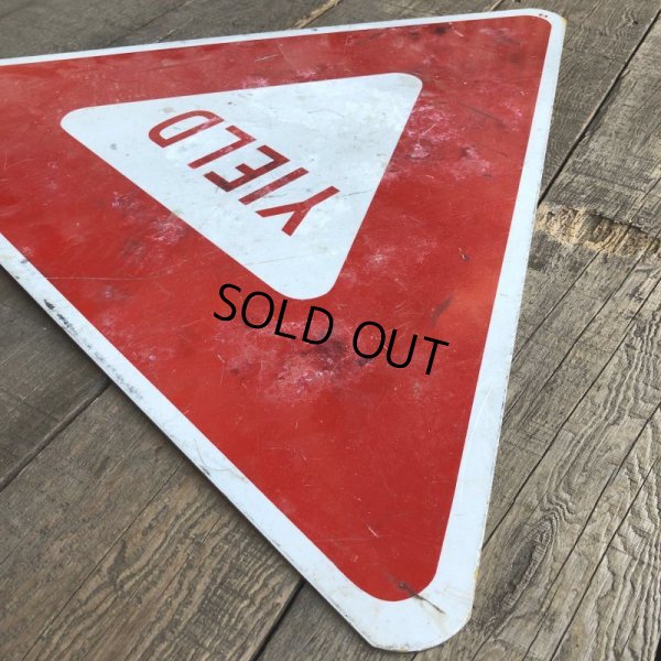 画像6: Vintage Road Sign YIELD (T223)
