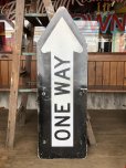 画像2: Vintage Road Sign ONE WAY (T227) (2)