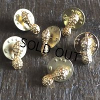Vintage Peanut Pins (T268)