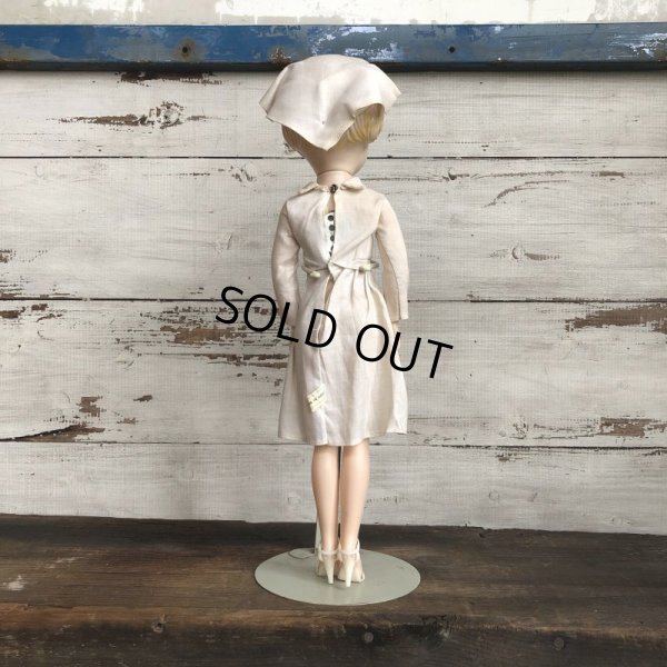 画像3: Vintage Red Cross Nurse Plastic Statue War Memorabilia 47cm (T309) 　