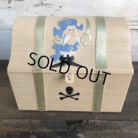 70s Vintage Cap'n Crunch Treasure box (T317)
