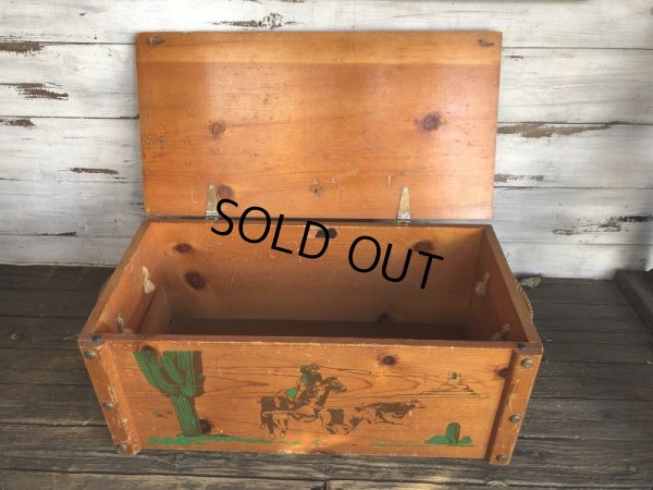 画像8: Vintage U.S.A Cowboy Wooden Chet Box (T369) 　