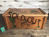 Vintage U.S.A Cowboy Wooden Chet Box (T369) 　