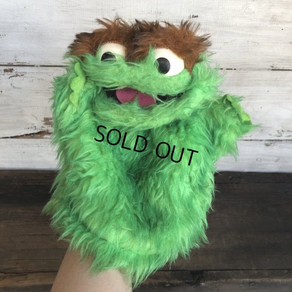 画像1: Vintage Knickerbocker Sesame Street Oscar Hand Puppet Doll (T408)