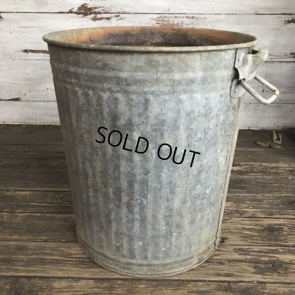 画像9: Vintage Metal Trash Can 43cm (T406)