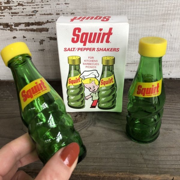 画像1: 70s Vintage Squirt Soda Salt & Pepper Shakers (T524) 