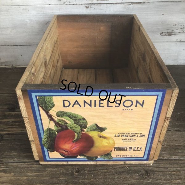 画像1: Vintage Wooden Fruits Crate Box DANIELSON (T556)