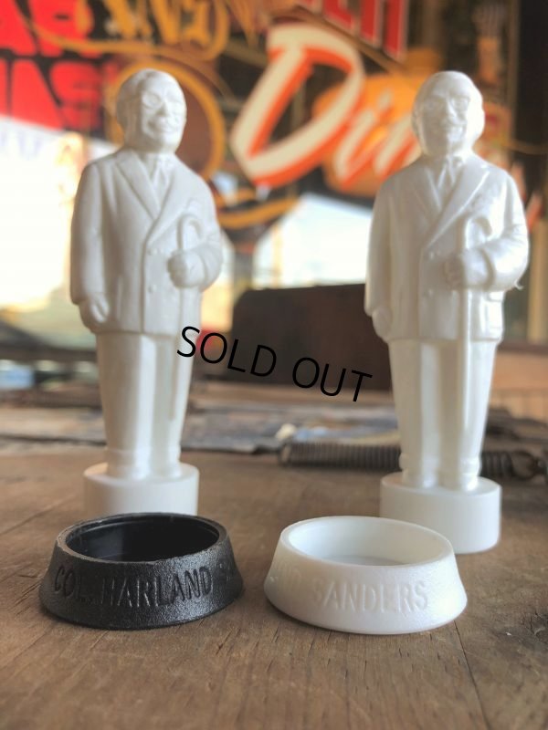 画像5: 70s Vintage  KFC Colonel Sanders Salt & Pepper Shaker  (T569)