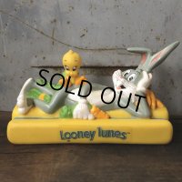 Vintage WB Bugs Bunny & Tweety (T547)