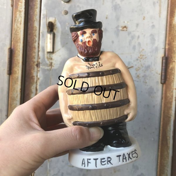 画像8: Vintage Before After Taxes Man Ceramic Statue Bank (T608)