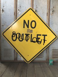 Vintage Road Sign NO OUTLET (T621)
