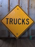 画像1: Vintage Road Sign TRUCK (T630) (1)