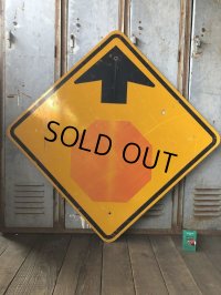 Vintage Road Sign ↑ (T634)