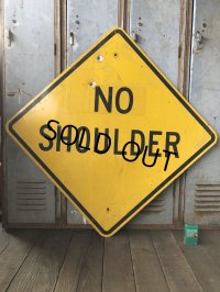 Vintage Road Sign NO SHOULDER (T643)