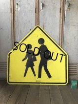 Vintage Road Sign CROSS WALK (T638)
