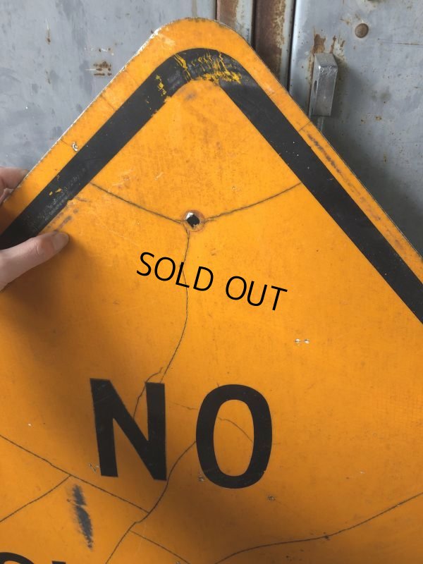 画像2: Vintage Road Sign NO OUTLET (T647)