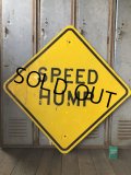 Vintage Road Sign SPEED HUMP (T649)