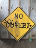 Vintage Road Sign NO OUTLET (T642)