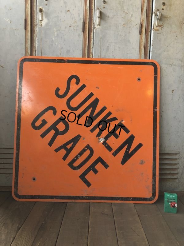 画像4: Vintage Road Sign SUNKEN GRADE (T628)