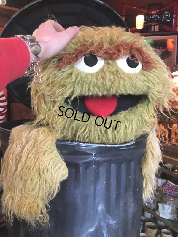 画像8: Vintage Sesame Street Oscar the Grouch FAO SCHWARZ Store Display (T731)